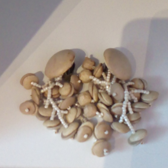 earrings - Picture 3 of 4